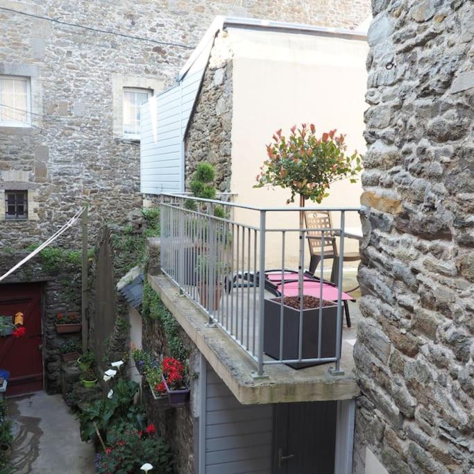 Appartement Duplex Et Terrasse A St Servan-St Malo Saint-Malo Exteriör bild