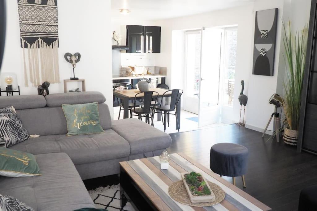Appartement Duplex Et Terrasse A St Servan-St Malo Saint-Malo Exteriör bild