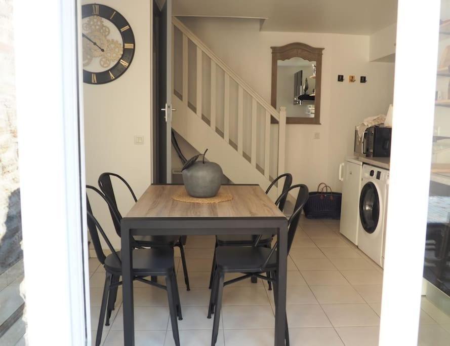 Appartement Duplex Et Terrasse A St Servan-St Malo Saint-Malo Exteriör bild