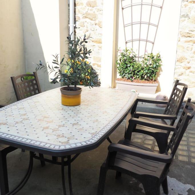 Appartement Duplex Et Terrasse A St Servan-St Malo Saint-Malo Exteriör bild